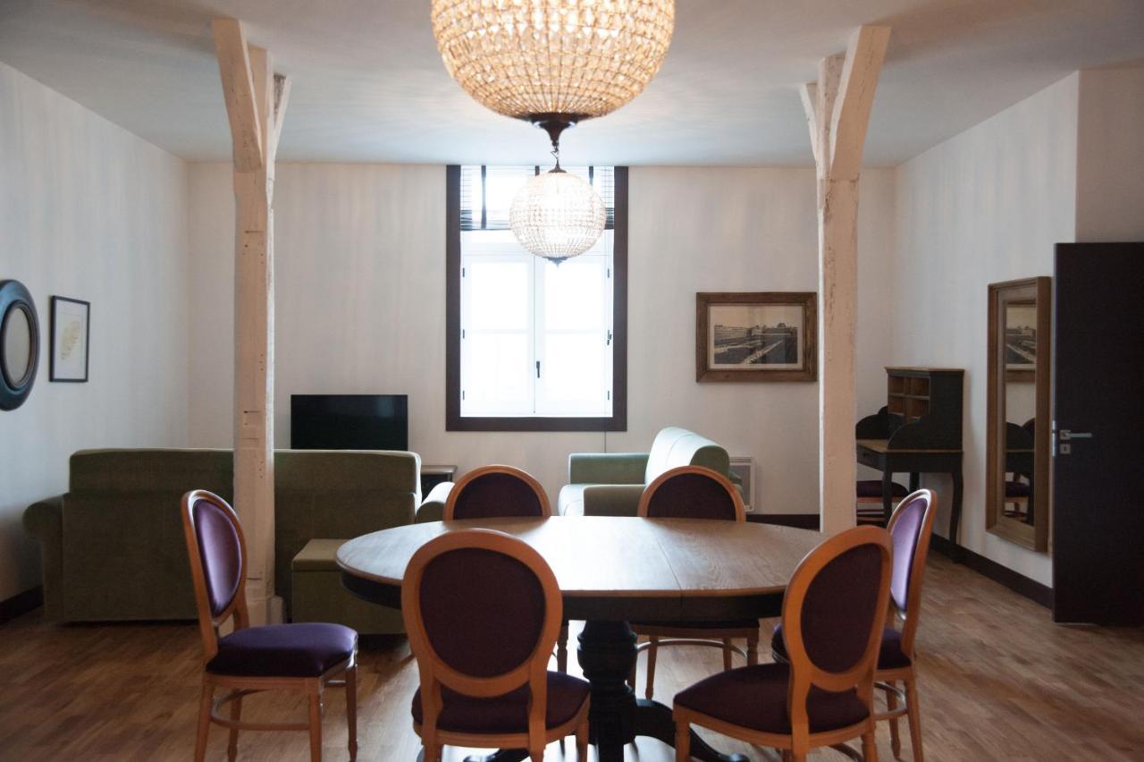 Residence De L'Arsenal Royal - Meubles De Tourisme ロシュフォール エクステリア 写真